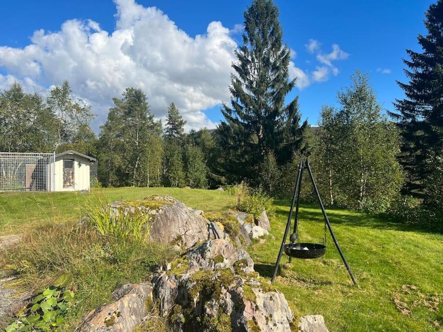 Frittliggende Hytte I Flott Turterreng Molde Exterior foto