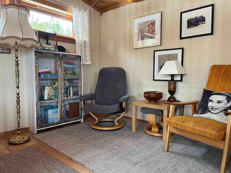 Frittliggende Hytte I Flott Turterreng Molde Exterior foto