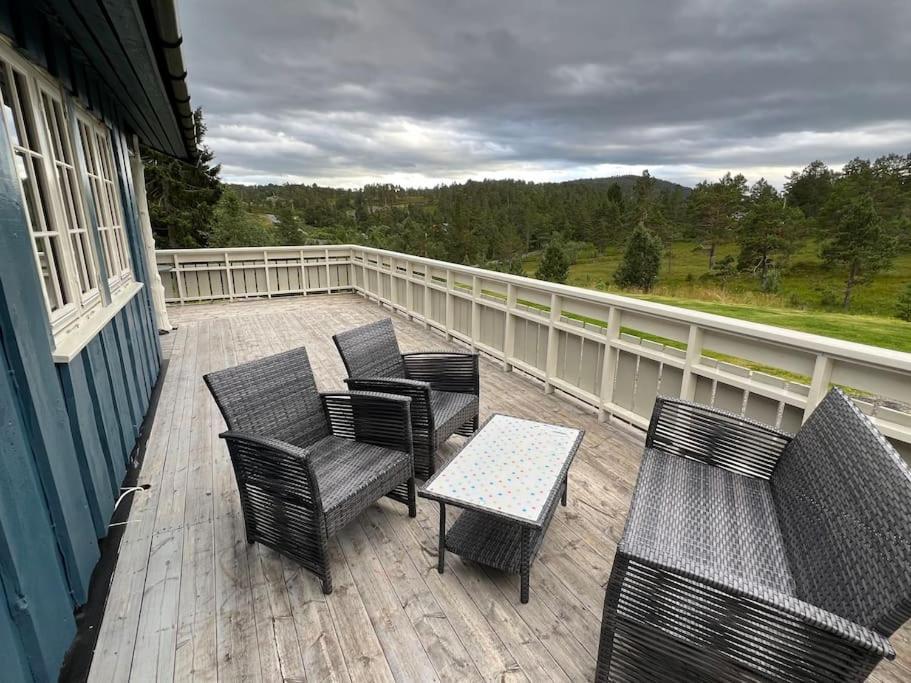 Frittliggende Hytte I Flott Turterreng Molde Exterior foto